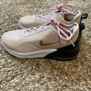 Nike Women's Air Max Motion 2 Beige and Black Sneakers
